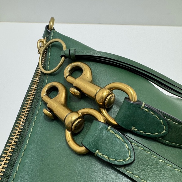 COACH 1941 Dakota Archival Duffle Bag 20 In Govetanned Leather W Cherry Charm - Picture 11 of 12